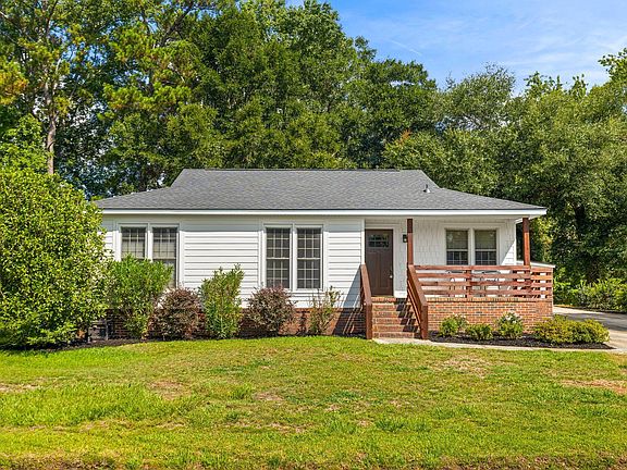 2nd image of 1115 Kentwood Cir