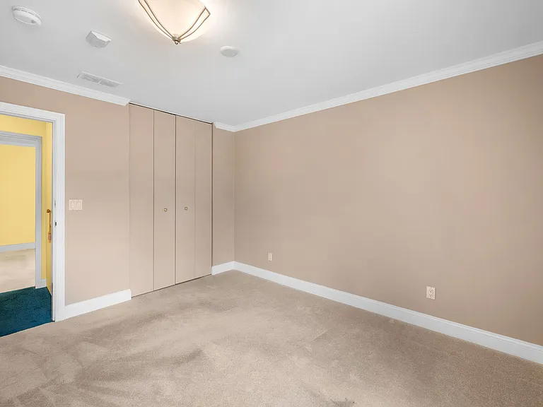 241-287 Perkins St #B502 — Photo 9