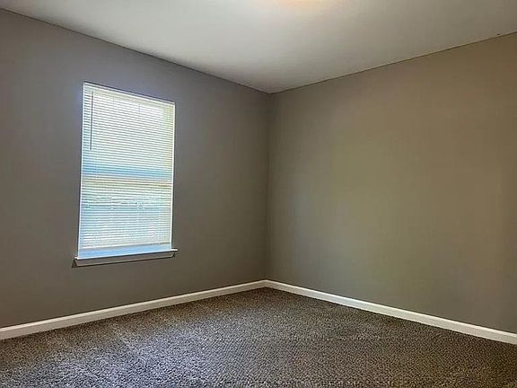3rd image of 2740 Ensenada Ln