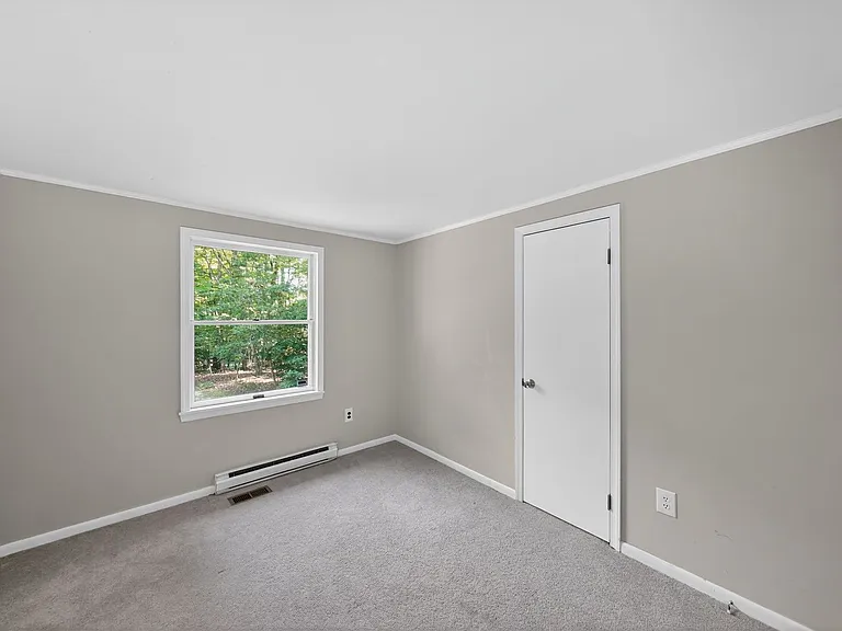 4225 Robinson Rd — Photo 20