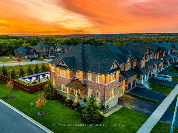 2 Cypress Point St, Barrie, ON L4N 6J9