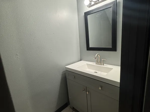 4149 Lac Couture Dr APT B, Harvey, LA 70058