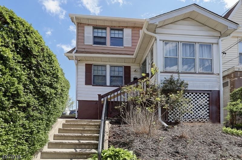 1st image of 158 Watson Ave