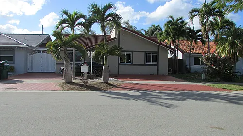 9660 SW 145th Pl Photo 1