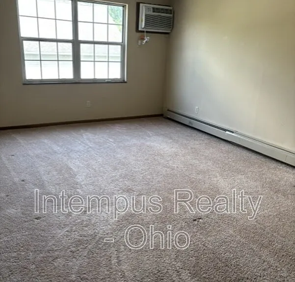 7465 Huntington Dr #5 — Photo 8