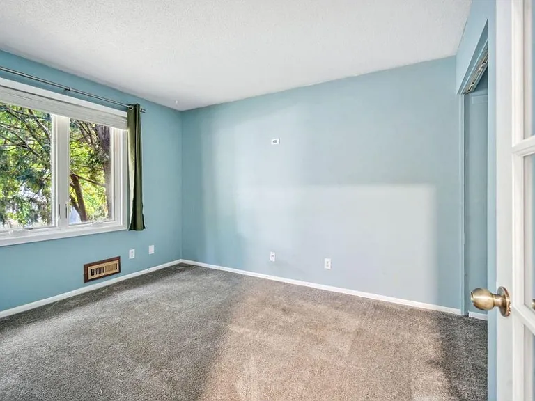 156 Tamarack Ct — Photo 6