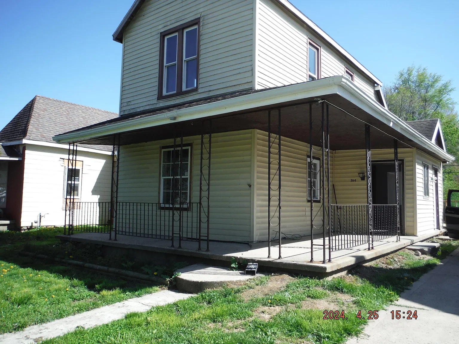 3 bed, 1292 sqft, $950 — Photo 1