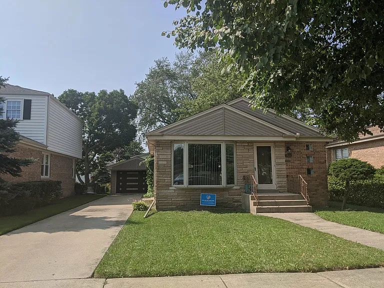 9120 Newcastle Ave — Photo 2
