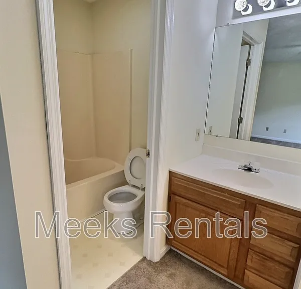 412 Fletcher Rd #1 — Photo 9