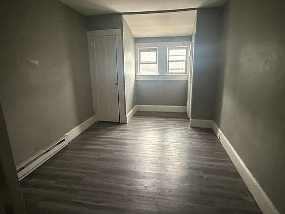 3rd image of 320 New York St APT 3
