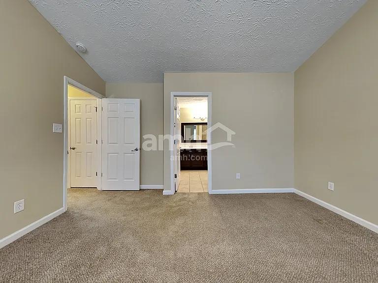 8317 Mecklenburg Ct — Photo 9