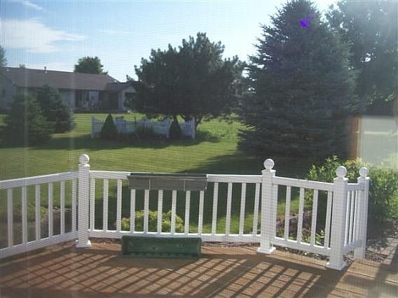 4th image of 3919 Devereaux Dr