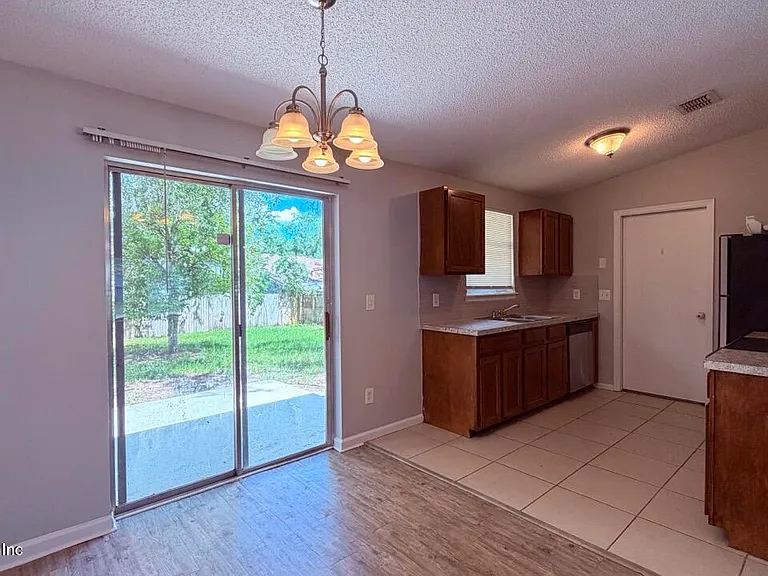 4711 Cinnamon Fern Dr — Photo 14