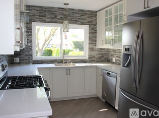 6315 Ethel Ave, Van Nuys, CA 91401