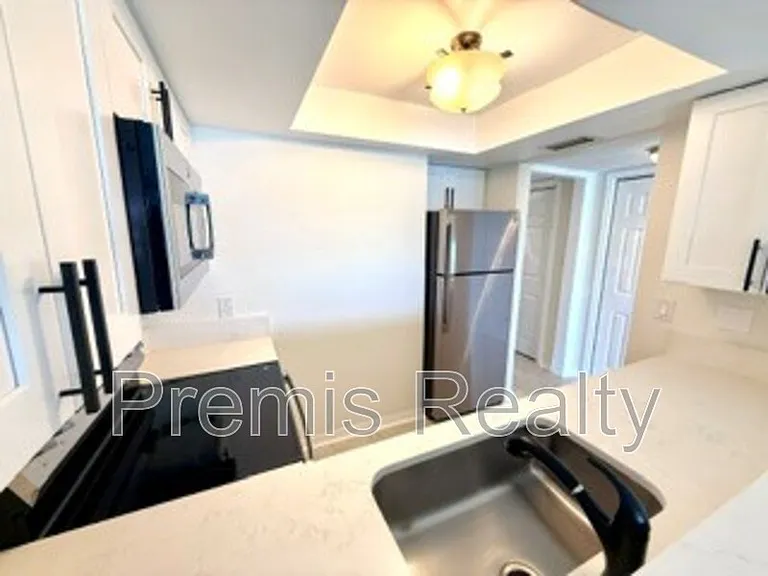 333 Island Way #1 — Photo 12