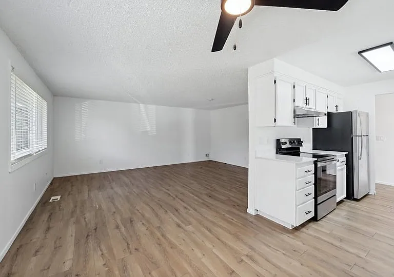 ReNew Rock Creek Townhomes — Photo 17