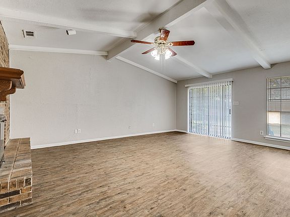 2nd image of 1910 Aspen Dr