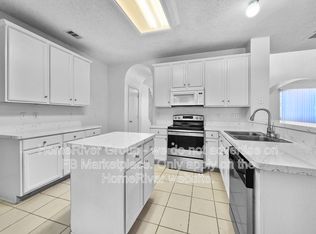 4427 Malvern Hill Rd, Grand Prairie, TX 75052