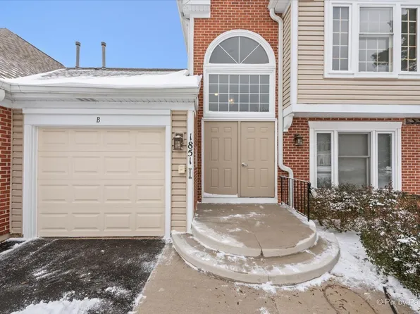 1851 Fox Run Dr #D4, Elk Grove Village, IL 60007