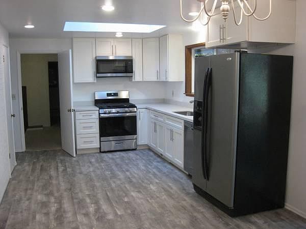 1st image of 9038 SE 61st St
