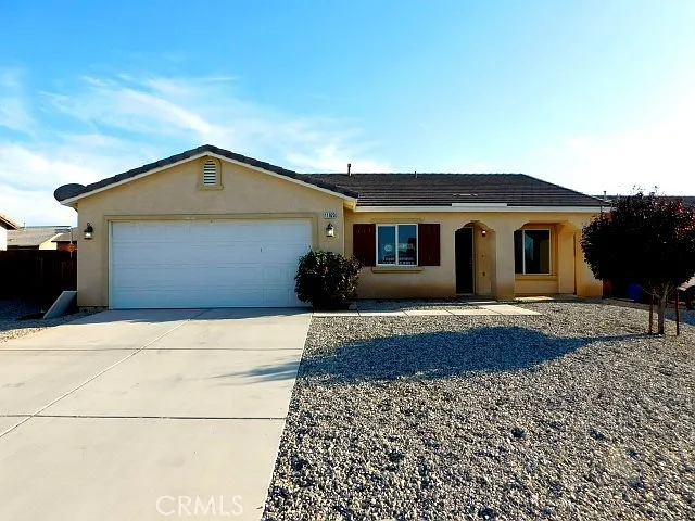 3 bed, 1342 sqft, $2,500 — Photo 2