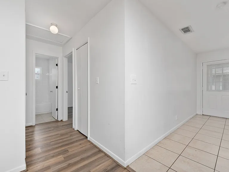 909 W Orange St #A — Photo 6