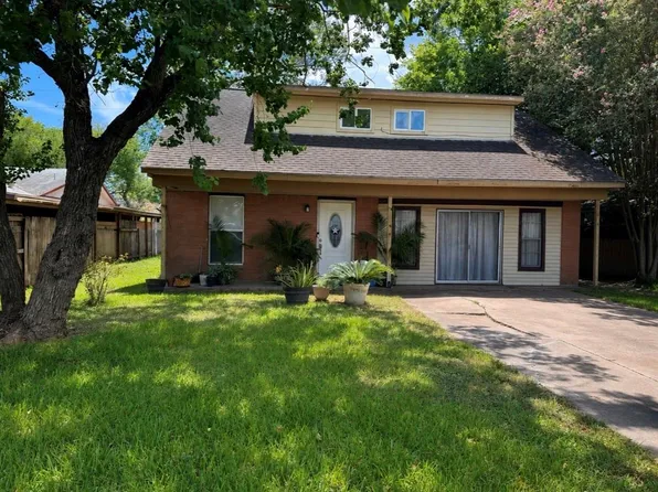 17010 Woodburn Dr, Houston, TX 77049
