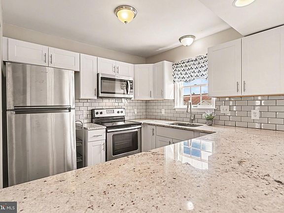 5th image of 20 Nancy Lopez Ln