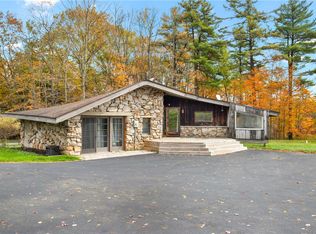 887 Stutzmantown Rd, Friedens, PA 15541
