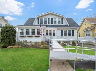 34 3rd Ave, Hawthorne, NJ 07506