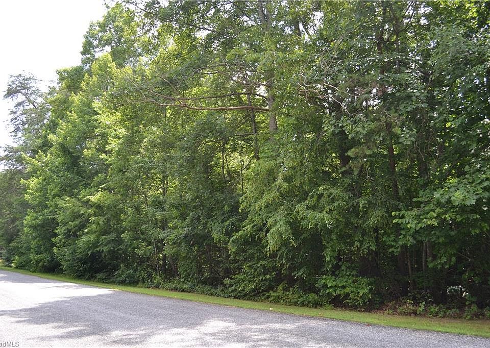 2nd image of 146 & 147 Briarwood Dr