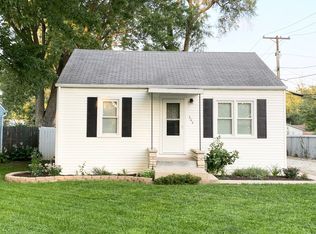 304 N Lowe Rd, Aroma Park, IL 60910