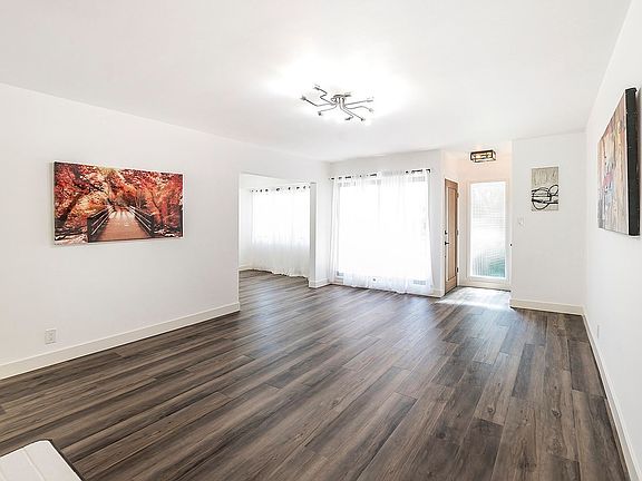 4th image of 2706 Bagley Ave