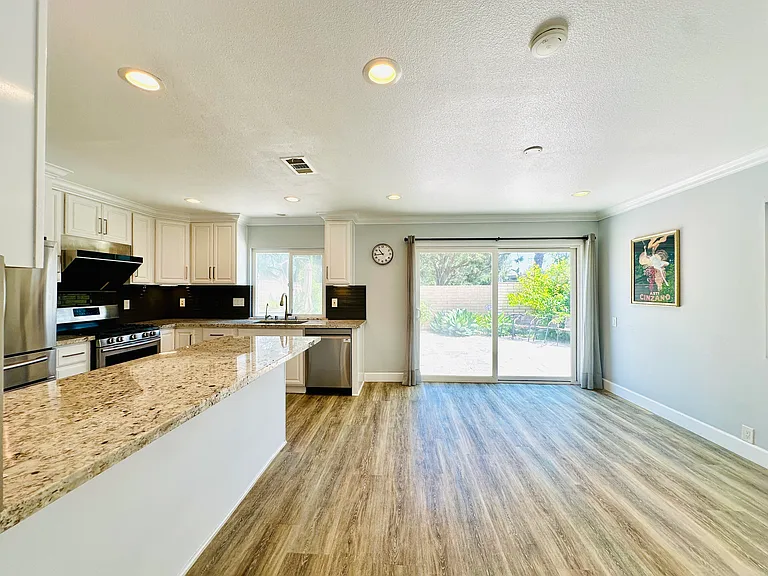 4561 Green Tree Ln — Photo 3
