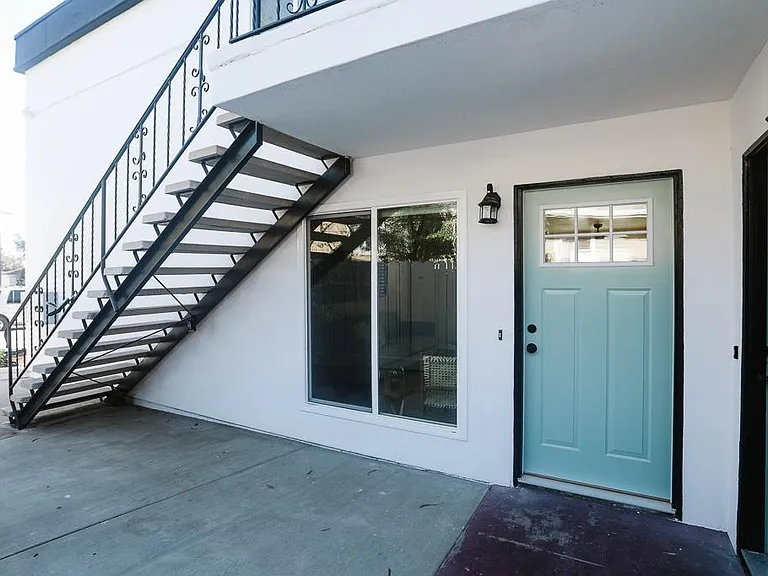 2720 Figueroa Blvd #E — Photo 8