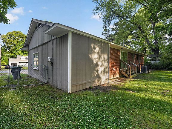 5th image of 3556 Brookmeade St