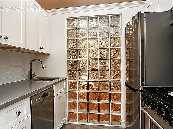 4th image of 23 W 68th St APT 1F