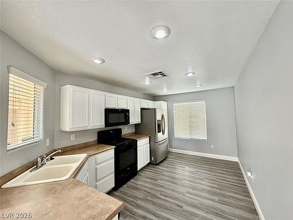 5th image of 7437 Mojave Canyon St