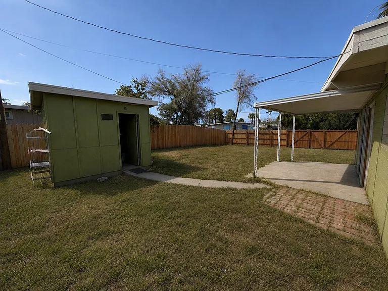 909 Elko Way — Photo 11