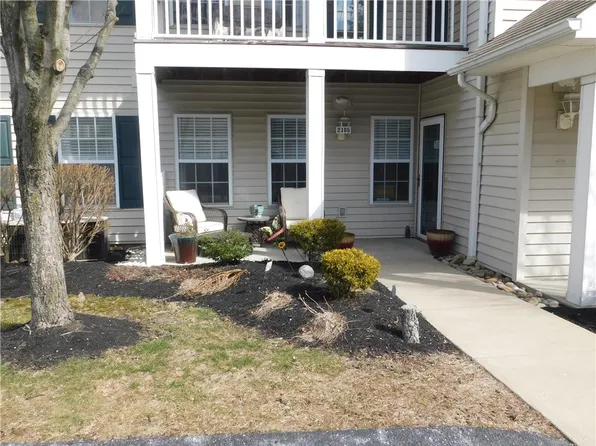 2105 Lenox Dr, Bethel Park, PA 15102