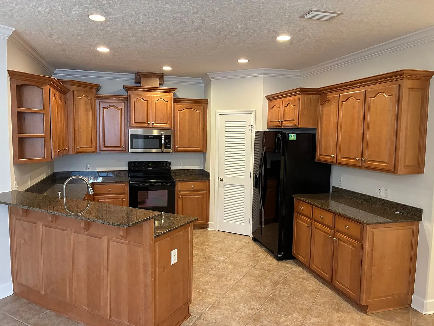 541 Eagle Blvd — Photo 4