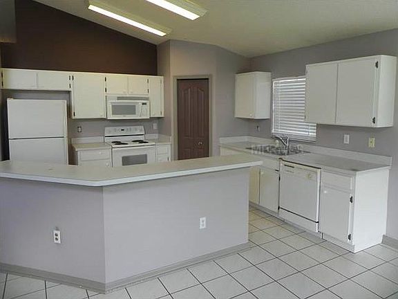 3rd image of 8617 Fawn Creek Dr