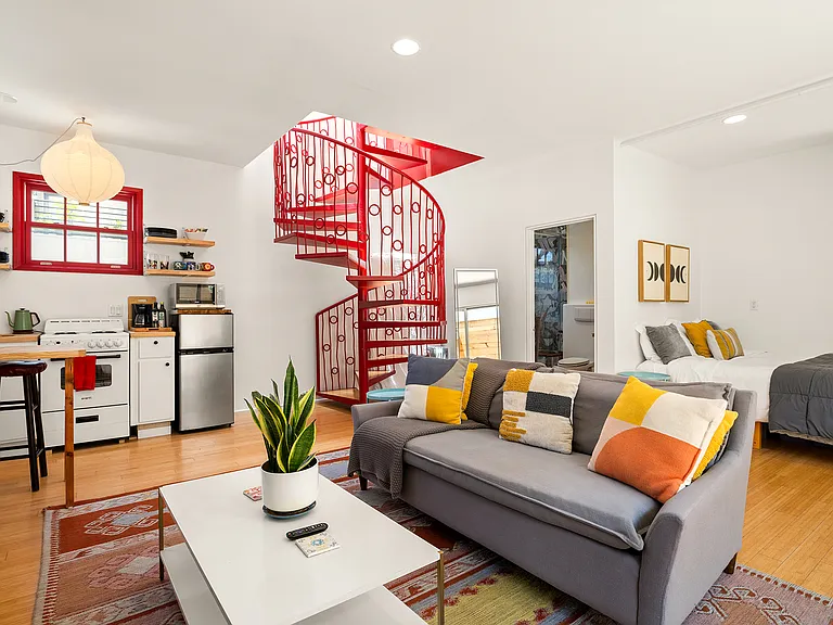 2419 Ocean Ave #1/2 — Photo 9
