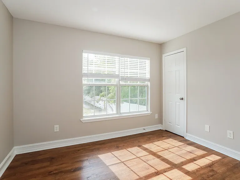 8106 Byrd Landing Ct — Photo 15