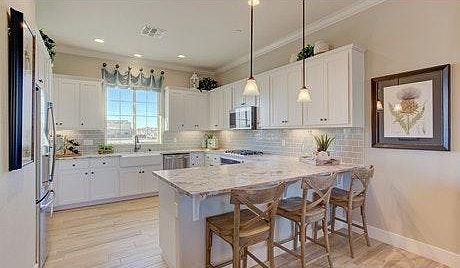 2nd image of 140 Julia Island Cir