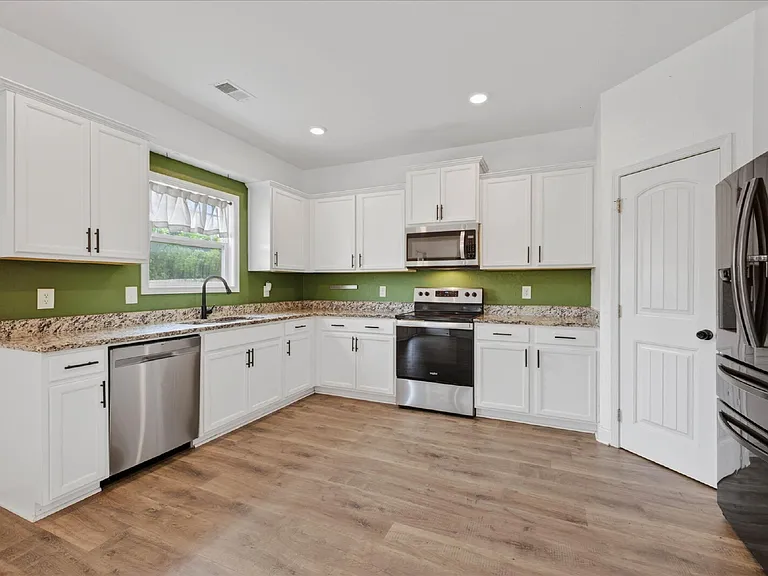 1264 Black Oak Cir — Photo 41
