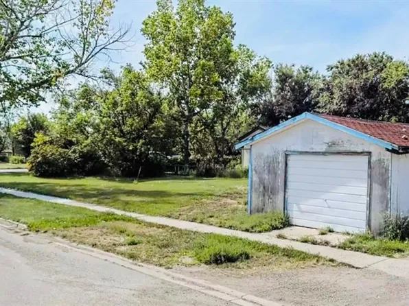 114 2nd Ave E, Oyen, AB T0J 2J0