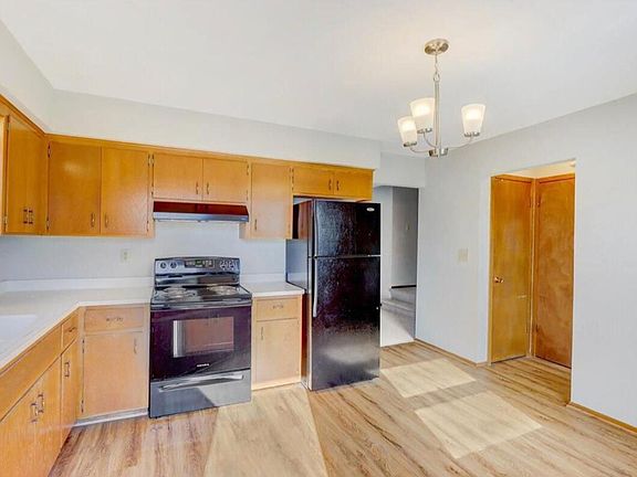 4th image of 5466 S Buckhorn Ave