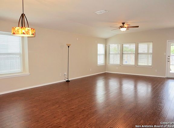 2nd image of 10118 Oak Saddle