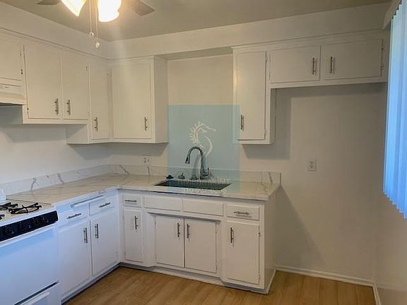 3rd image of 4111 W Rosecrans Ave #8